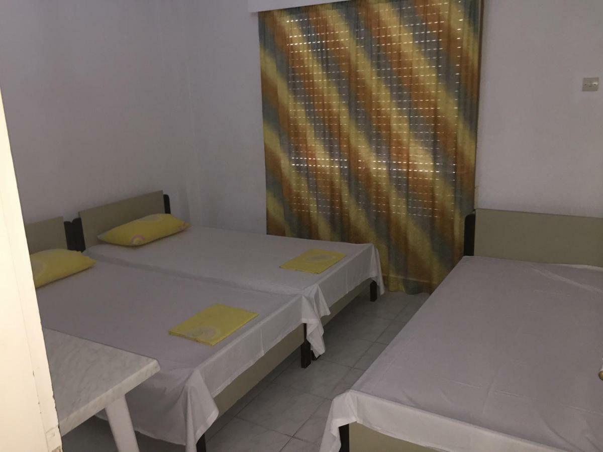 Dimis Studios And Apartments Olympiakí Aktí Luaran gambar