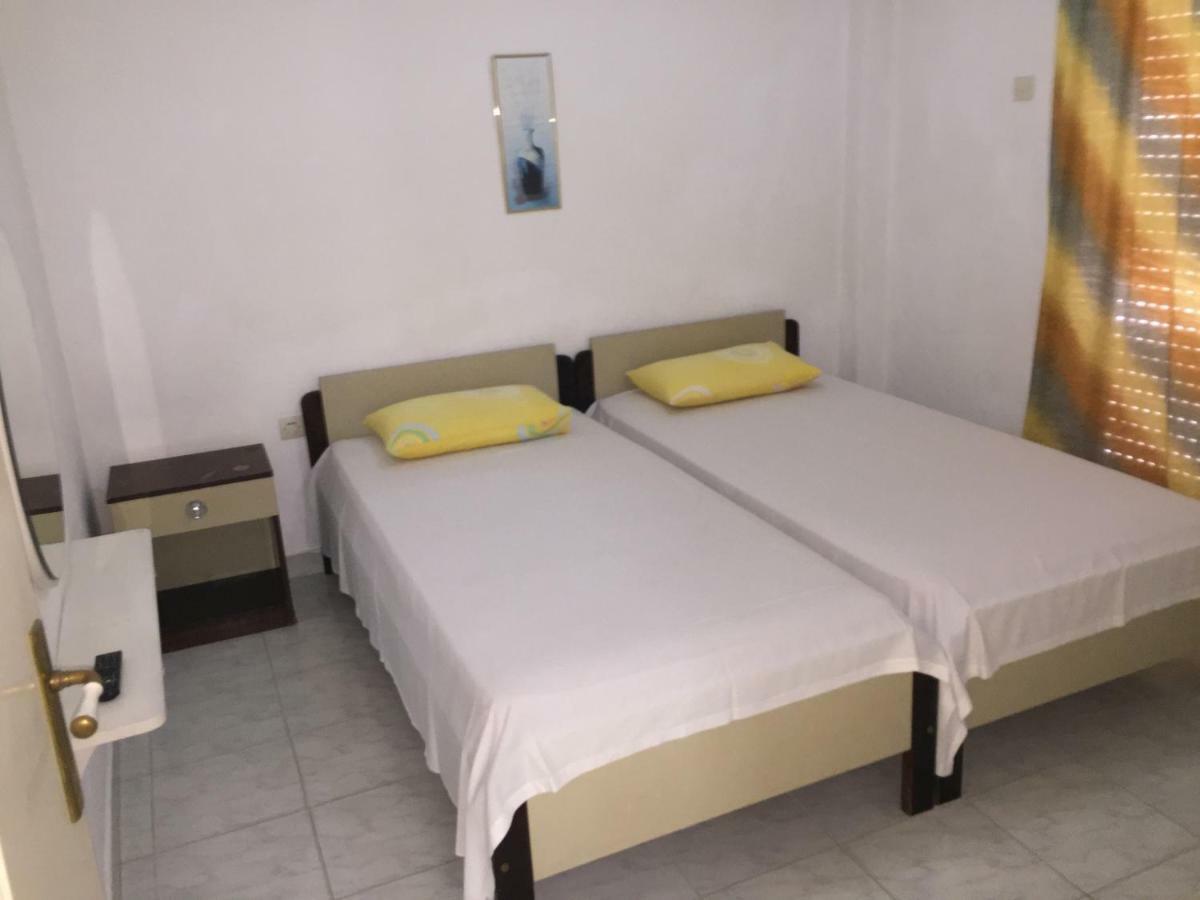 Dimis Studios And Apartments Olympiakí Aktí Luaran gambar