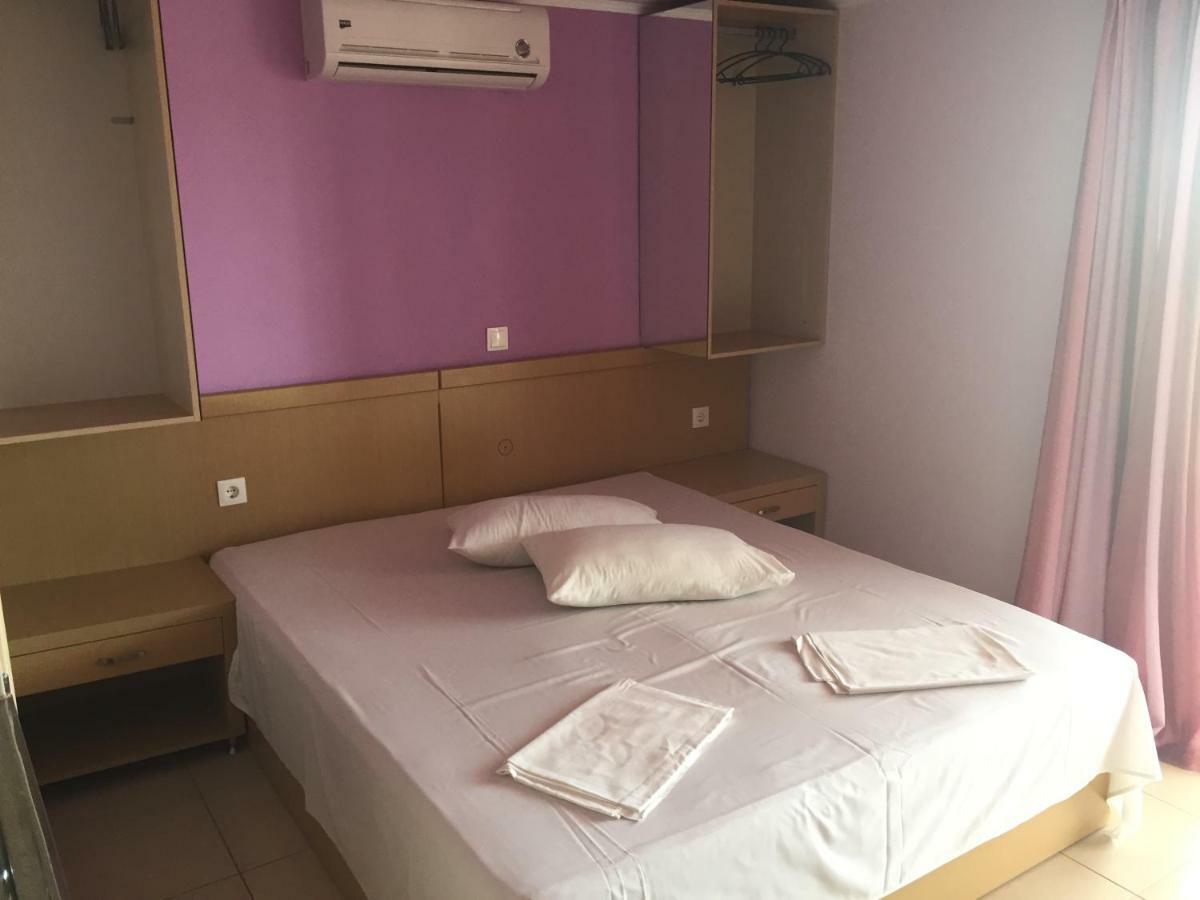 Dimis Studios And Apartments Olympiakí Aktí Luaran gambar
