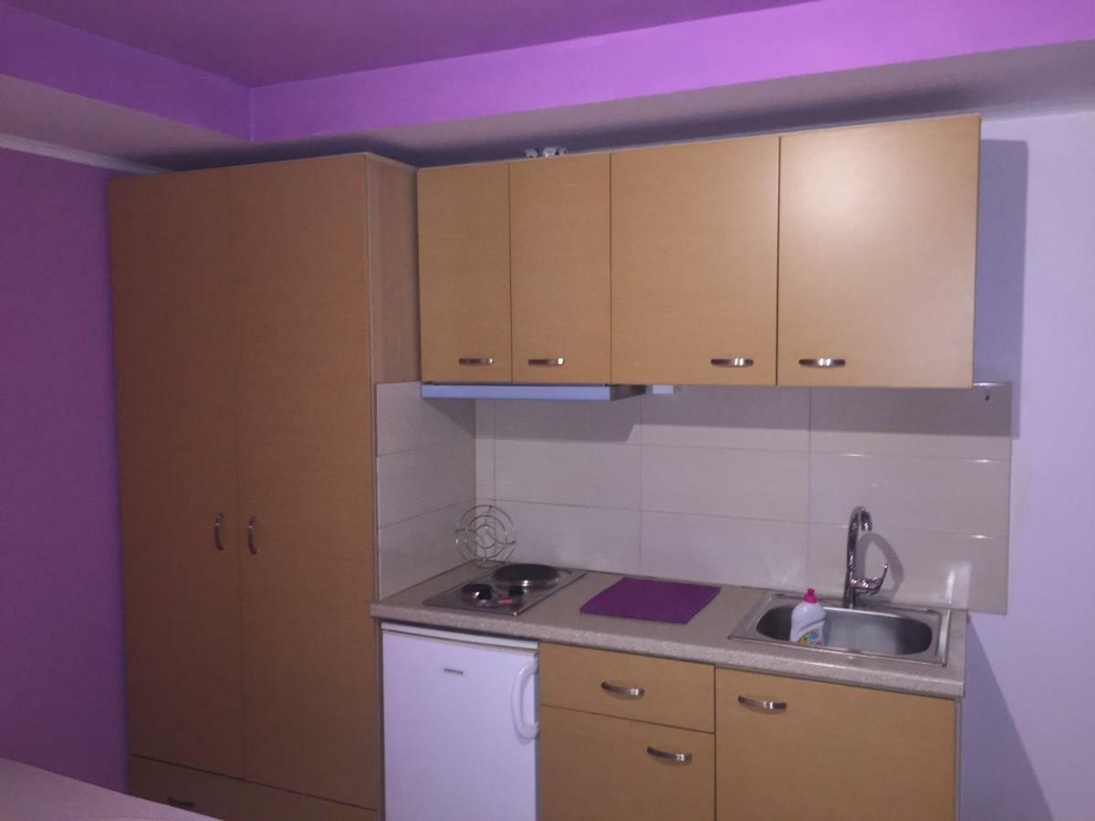 Dimis Studios And Apartments Olympiakí Aktí Luaran gambar